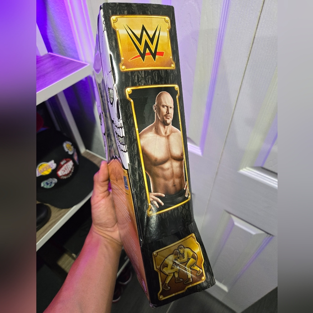 WWE Stone Cold Steve Austin Defining Moments - Picture 5 of 6